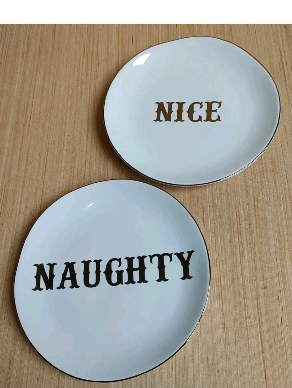 Pottery Barn Naughty & Nice 2 Appetizer Plates The Emily & Meritt White Gold